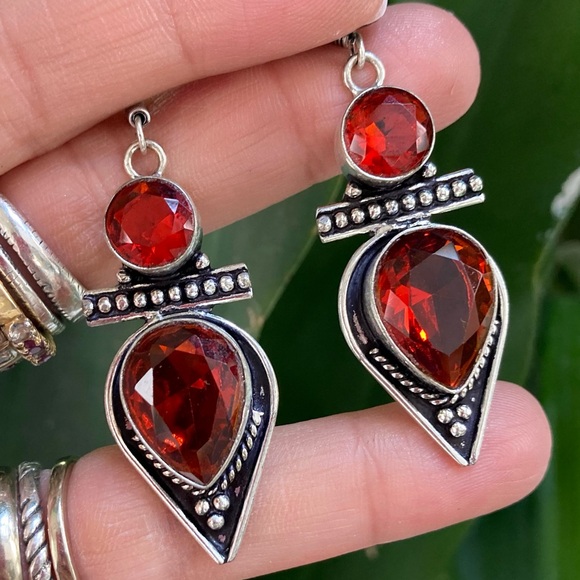 Genuine garnet gemstones 925 sterling silver Overlay dangly boho earrings - Picture 3 of 7